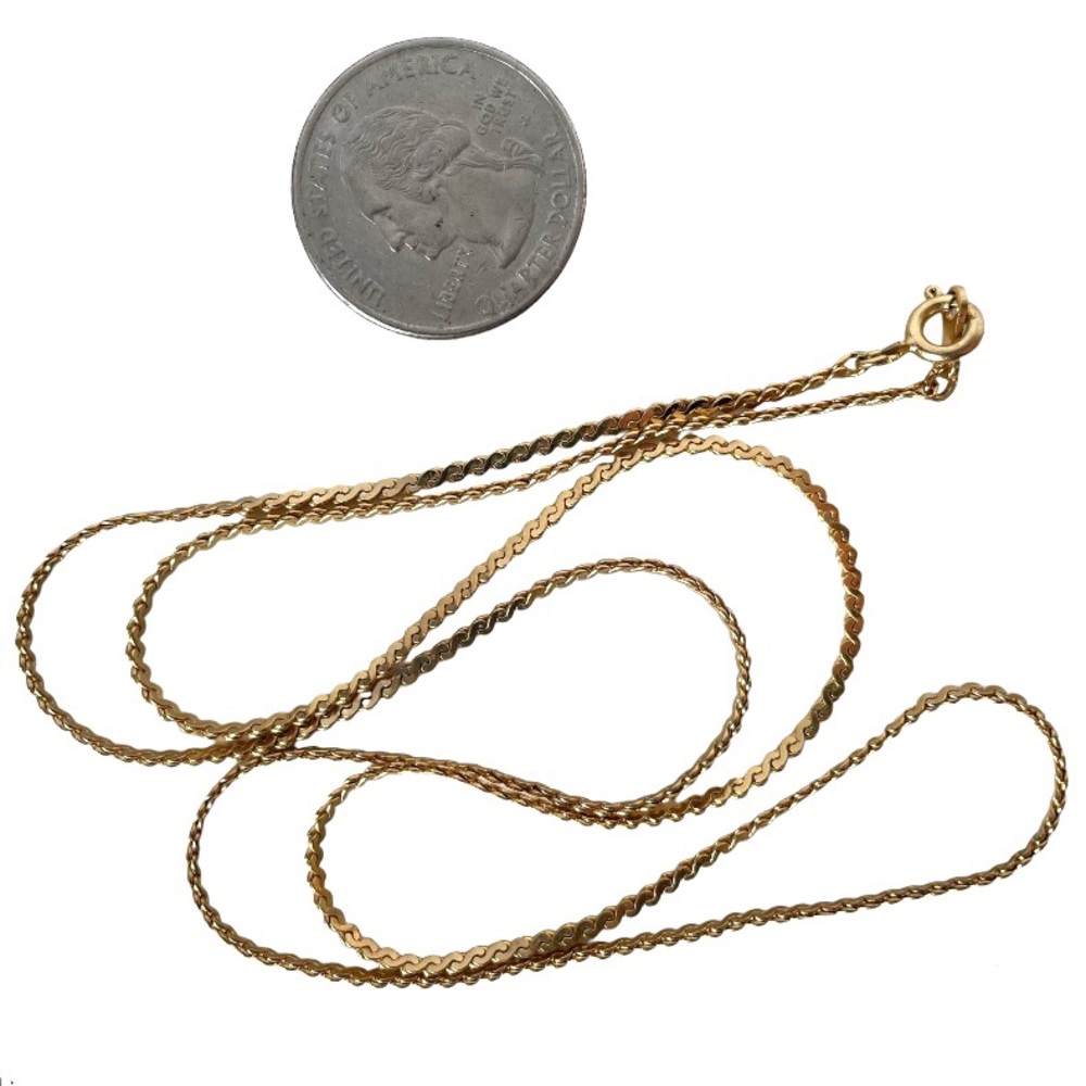 vintage gold toned necklace! 12 inches
